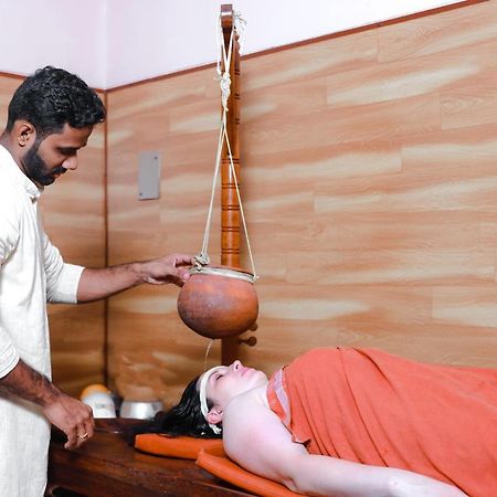 كوفالام Ganesh Ayurveda Holiday Home Bed And Breakfast المظهر الخارجي الصورة