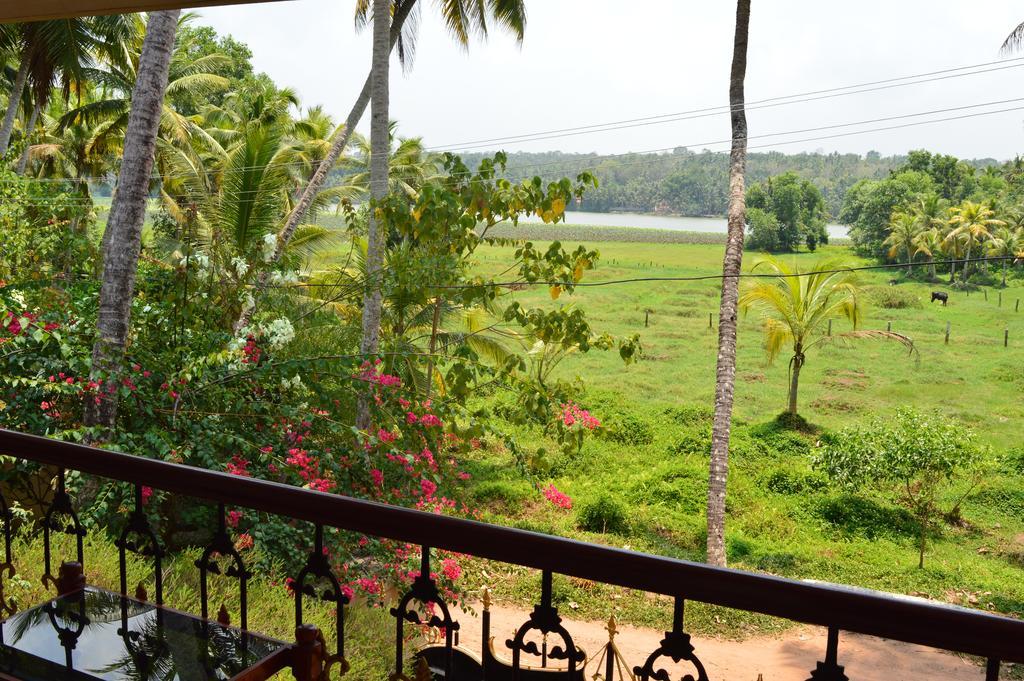كوفالام Ganesh Ayurveda Holiday Home Bed And Breakfast المظهر الخارجي الصورة