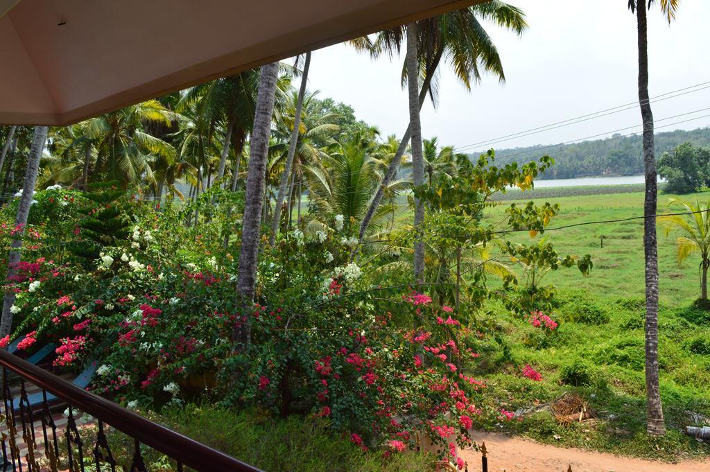 كوفالام Ganesh Ayurveda Holiday Home Bed And Breakfast المظهر الخارجي الصورة